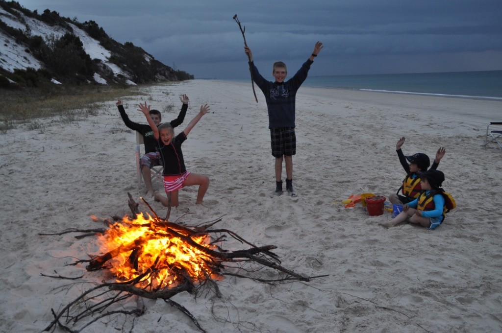 Toasting marshmallows on the fire at Moon Point was a nice way to end a great day © Stephen Milne